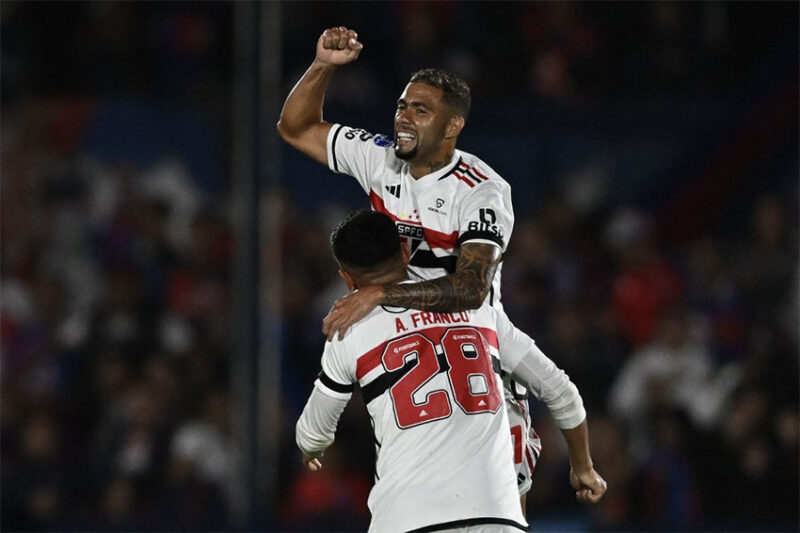 São Paulo e vence Tigre, na Argentina; no Chile, Botafogo empata com Magallanes