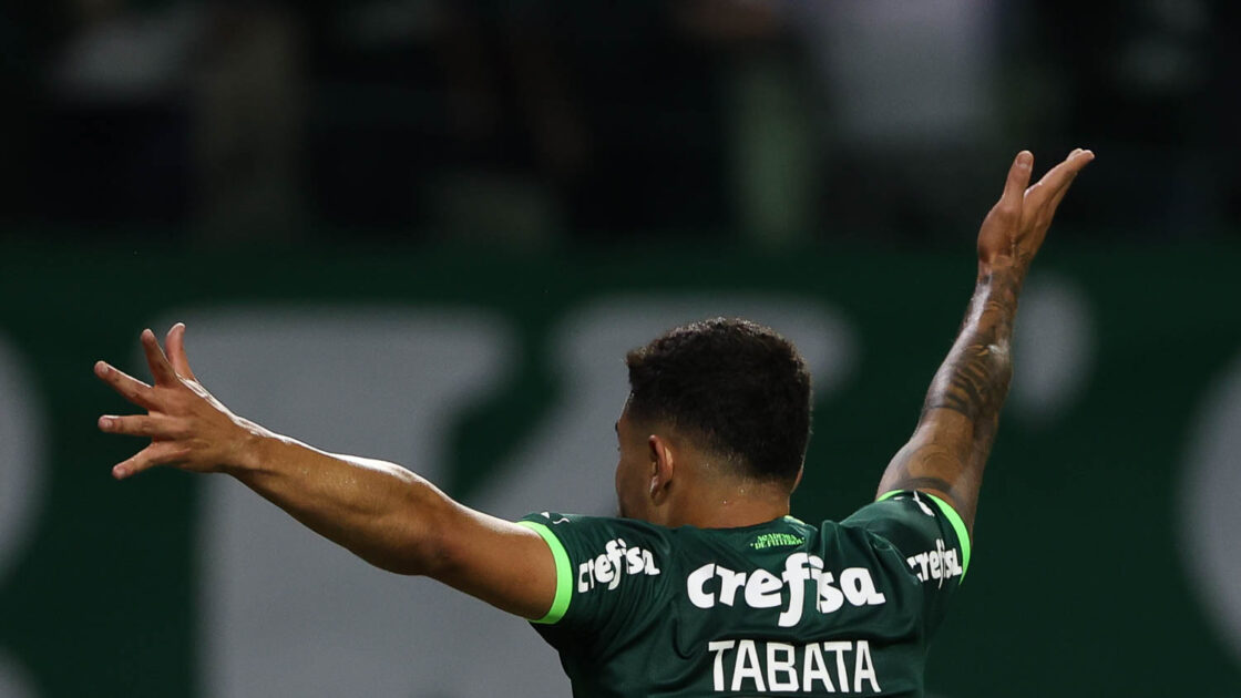 Jogando em casa, Palmeiras derrota o Fortaleza e coloca um pé nas quartas de final da Copa do Brasil