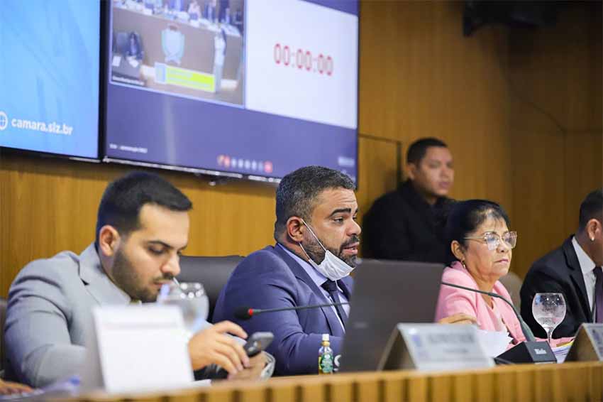 Câmara de São Luís aprova contas apresentadas pelo ex-prefeito Jackson Lago há mais de 30 anos