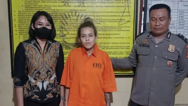 Brasileira presa com drogas na Indonésia escapa da pena de morte, mas pega onze anos de cadeia