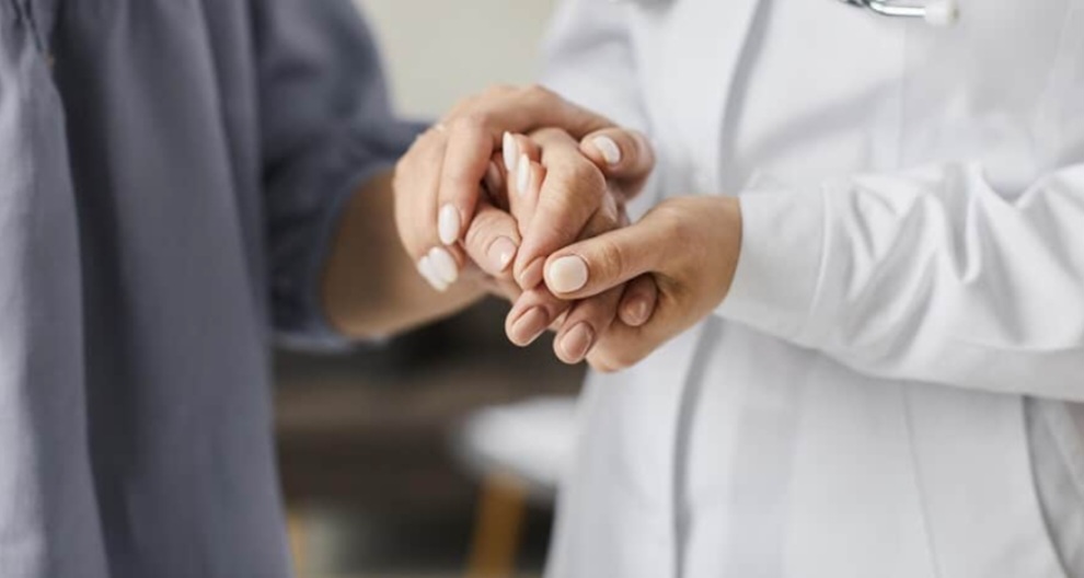 Ministério Público pede que médico deixe de ser curador de irmã em estado de abandono