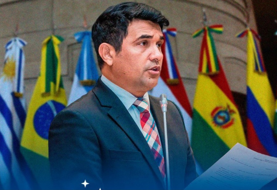 Wellington do Curso toma posse como vice-presidente da União de Parlamentares do Mercosul