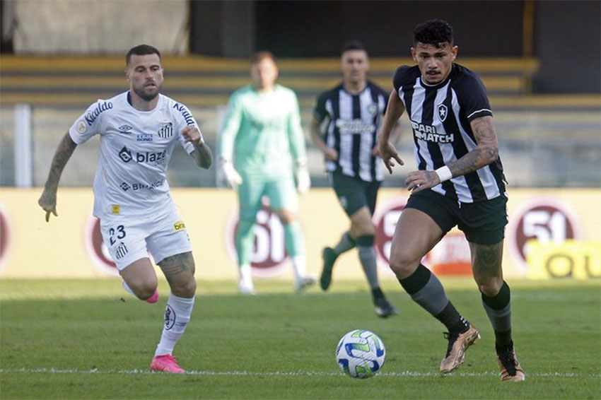 Botafogo segura liderança com folga e Vasco ocupa a última posição na tabela