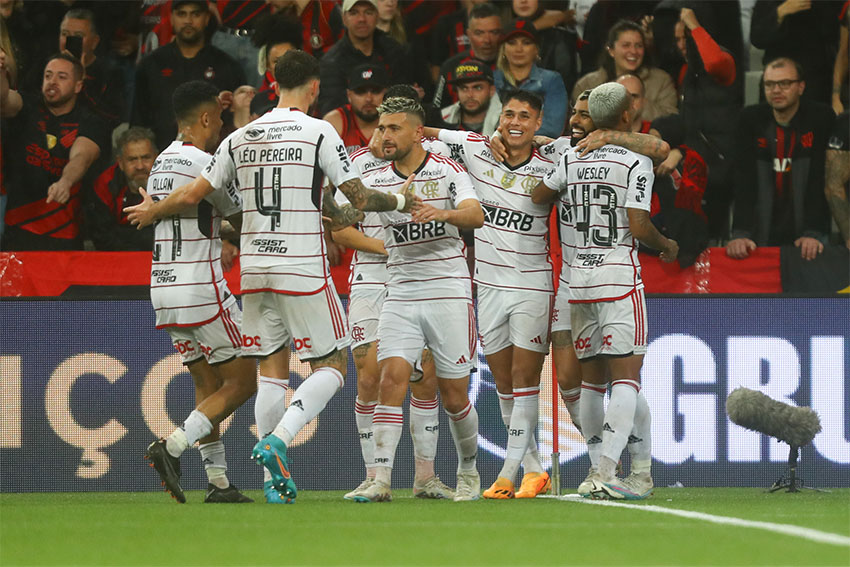 Flamengo e Grêmio avançam e vão se enfrentar em semifinal da Copa do Brasil