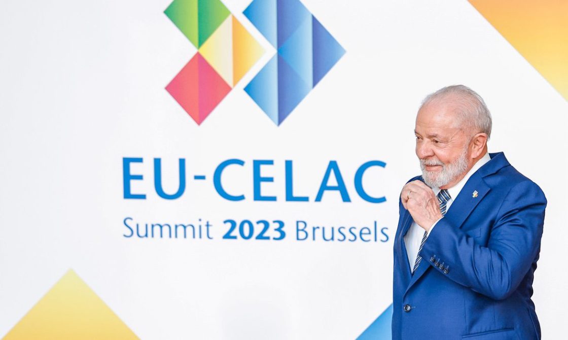 Na Bélgica, na Cúpula Celac-União Europeia, Lula critica extremismos e condena guerra na Ucrânia