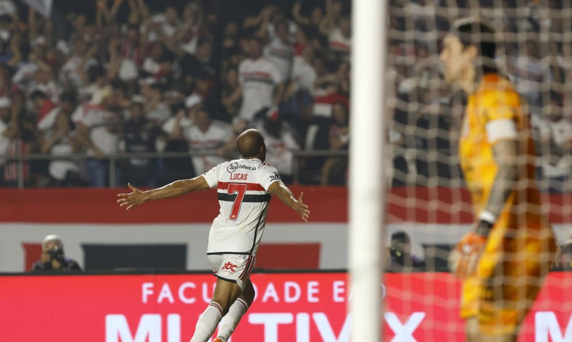 São Paulo bate Corinthians e vai à final da Copa do Brasil com Flamengo