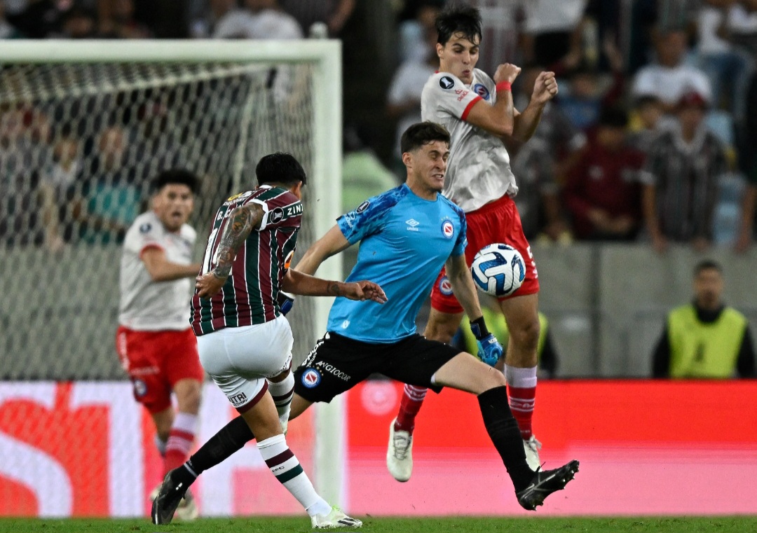 Fluminense vence Argentinos Juniors e garante vaga nas quartas de final da Libertadores