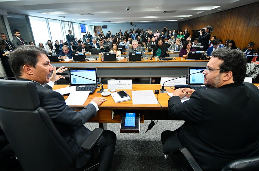 Na CPMI, fotógrafo diz que sofreu ameaças para deletar imagens