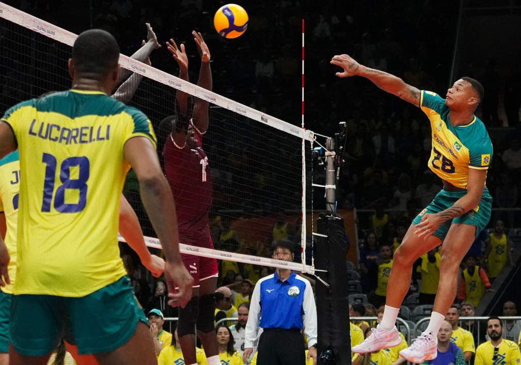 Seleção Masculina de Vôlei retorna ao Maracanãzinho com festa da torcida e vitória sobre o Catar