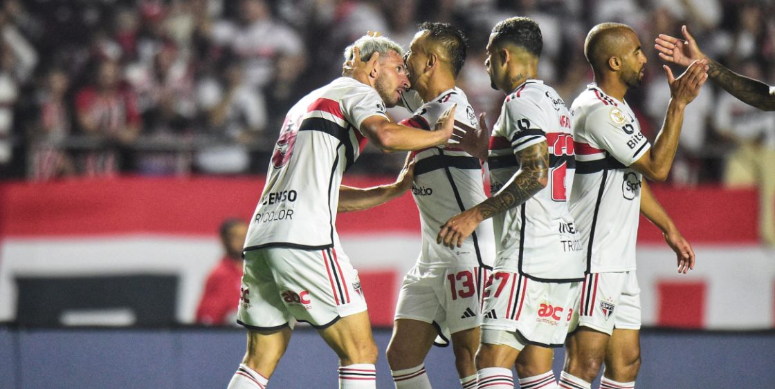 São Paulo vira contra o Corinthians e vence segunda seguida no Campeonato Brasileiro