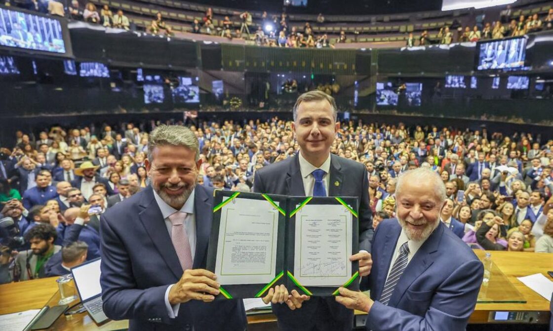 Congresso Nacional promulga emenda constitucional que institui a reforma tributária