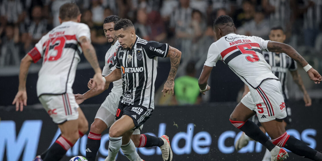 Atlético derrota o São Paulo e evita título antecipado do Palmeiras neste domingo