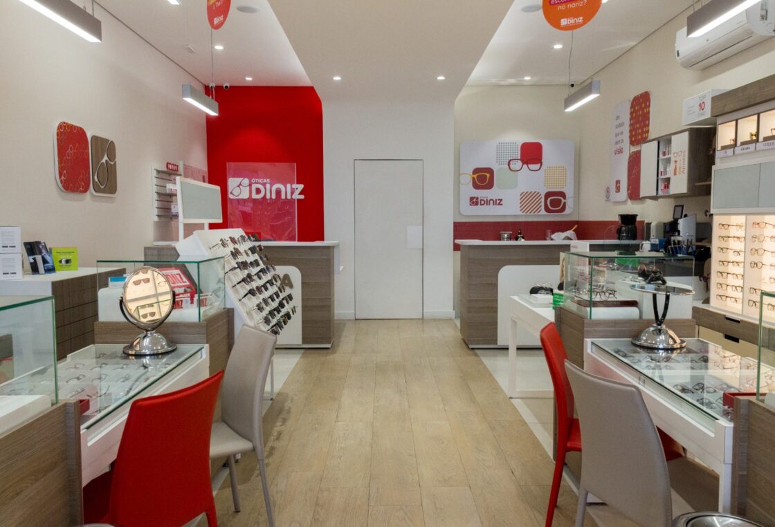 Óticas Diniz conquistam pela terceira vez prêmio Reclame Aqui de melhor atendimento ao cliente
