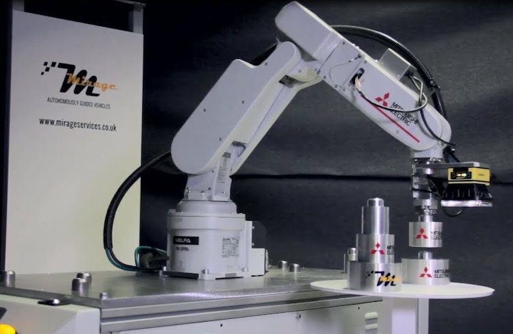 Mitsubishi entrega robô ao Senai de Imperatriz conquistado por alunos