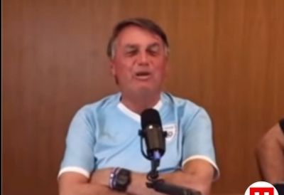 Lula todas as noites em vez de dizer “eu te amo” pra Janja diz Bolsonaro, insinua ex-presidente