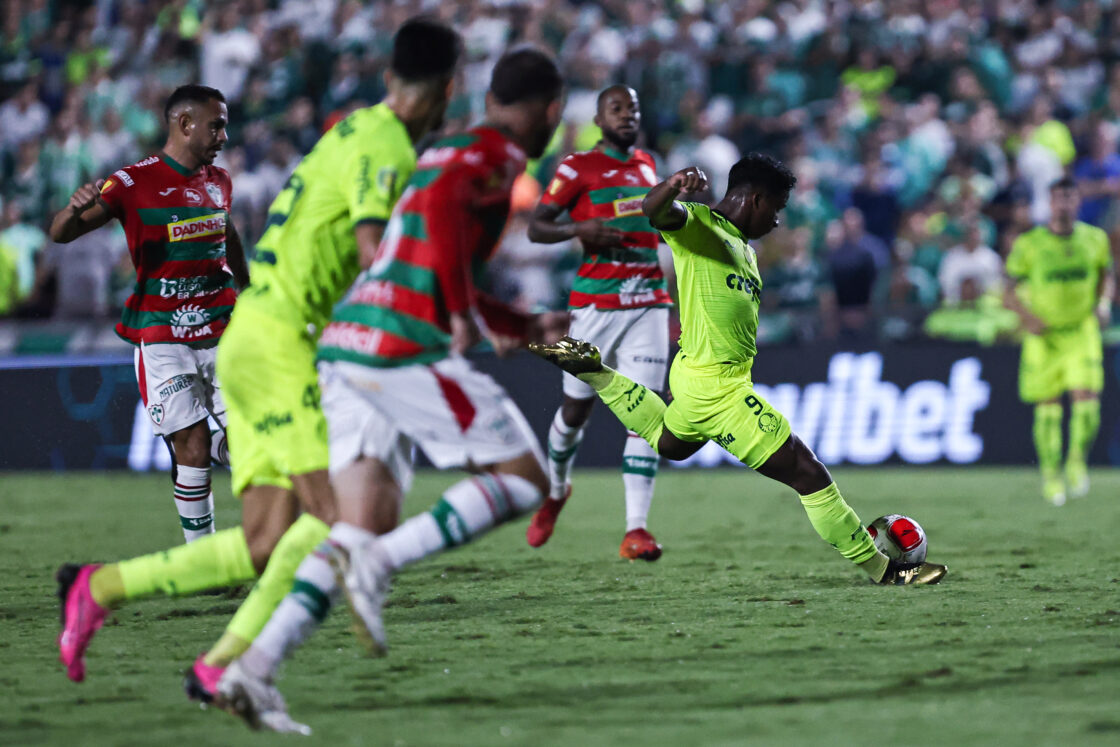 Palmeiras e São Paulo vencem partidas atrasadas da quinta rodadadas