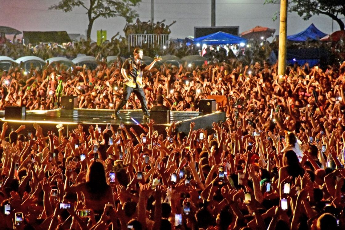 DJ Alok leva 400 mil pessoas em show na Cidade do Carnaval em São Luís
