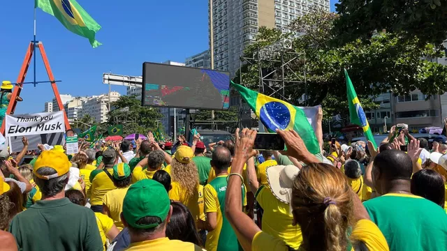 Ato convocado por Bolsonaro tem críticas a ministros do STF e elogios a Elon Musk