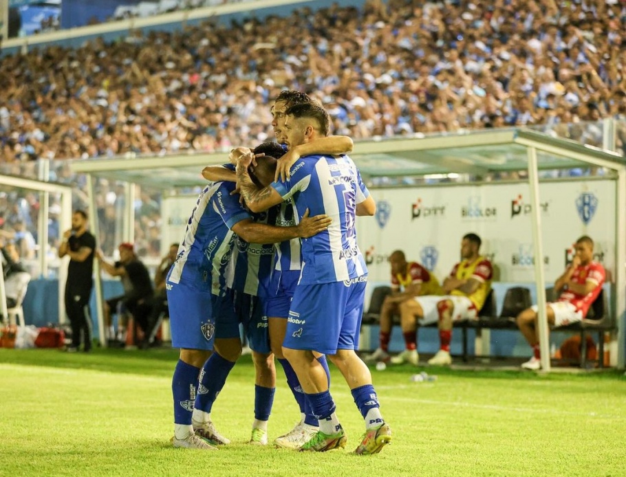 Paysandu goleia Vila Nova e dá grande passo para conquistar a Copa Verde