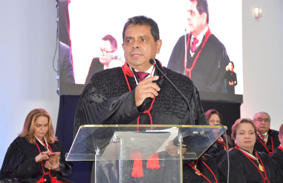 Novo procurador-geral de Justiça, Danilo de Castro, promete Ministério Público indivisível