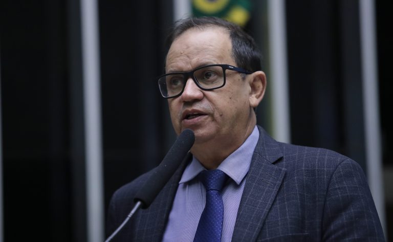 Câmara aprova urgência para projeto que equipara aborto de gestação acima de 22 semanas a homicídio