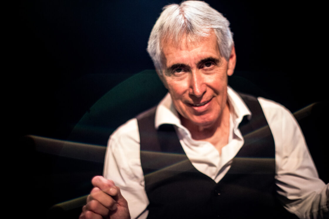 Pioneiro em falar do amor plural e de homossexualismo, Odair José volta a falar de liberdade sexual em ‘Desejo’