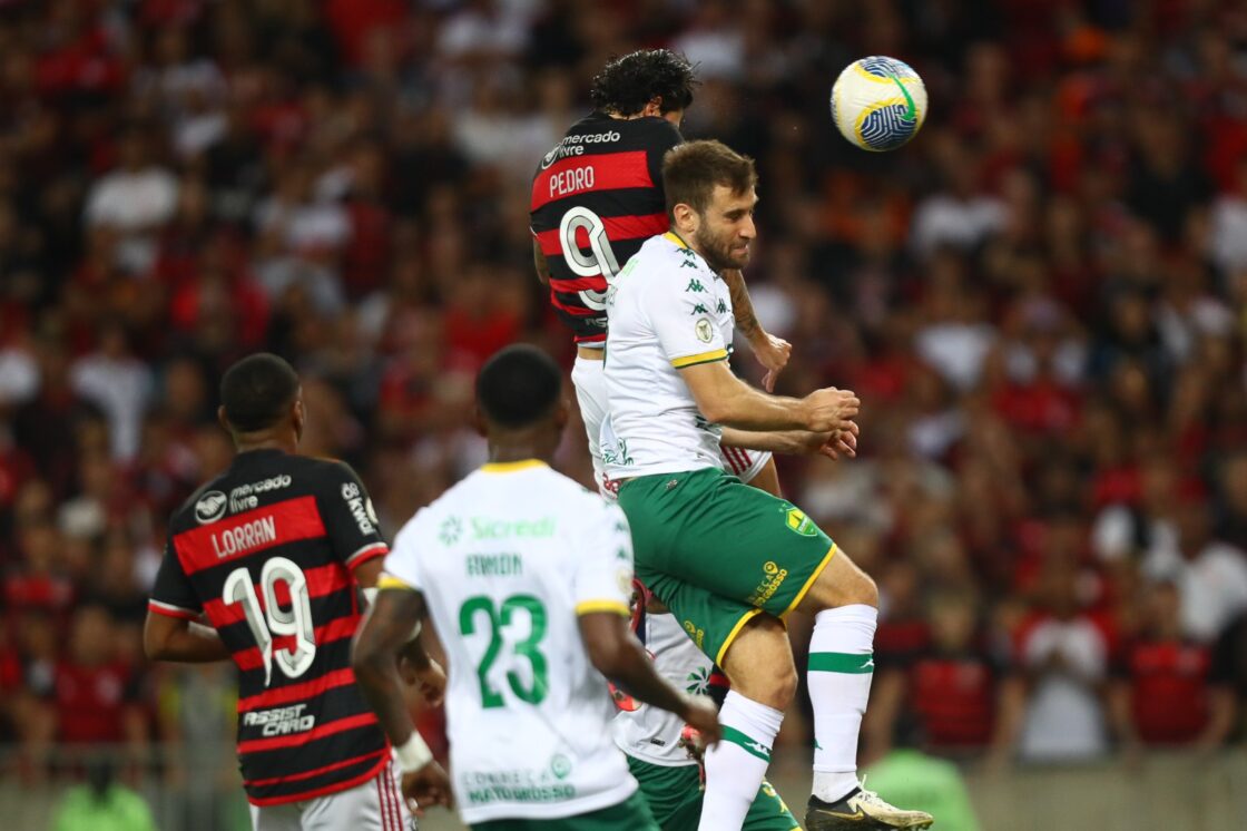Flamengo empata com Cuiabá, mas mantém liderança isolada na Série A do Brasileirão