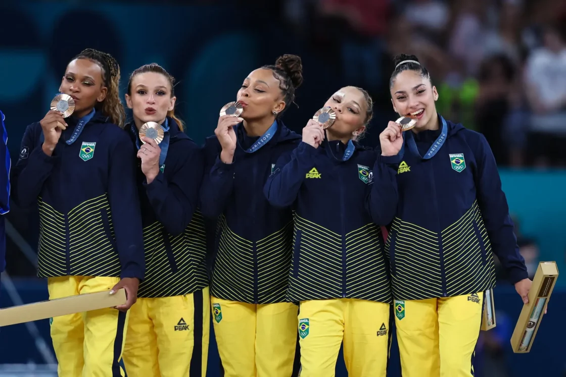 Ginástica artística do Brasil conquista Bronze inédito por equipes no feminino