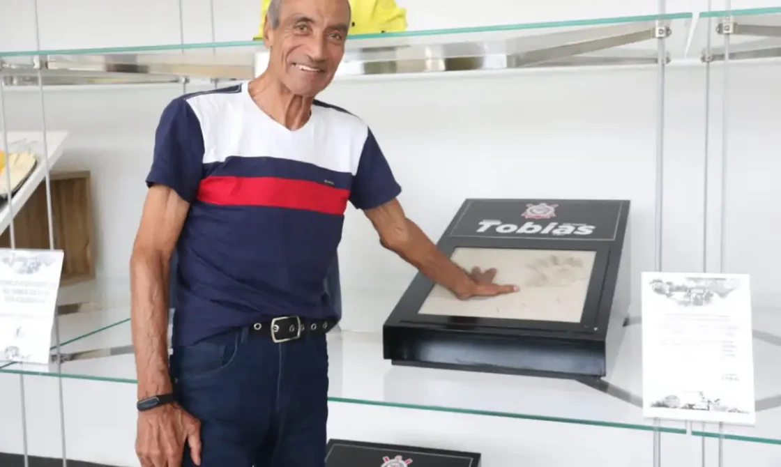 Goleiro Tobias, que estreou no Corinthians contra o Moto Club e atuou pelo Sampaio, morre aos 75 anos