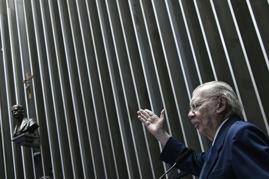 “O coração da democracia é o Parlamento”, diz Sarney em entrevista à Agência Senado