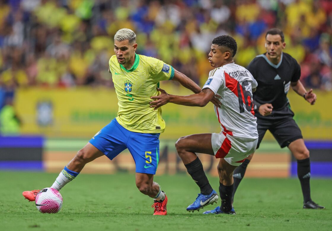 Brasil goleia Peru e fica em quarto na busca por vaga na Copa do Mundo