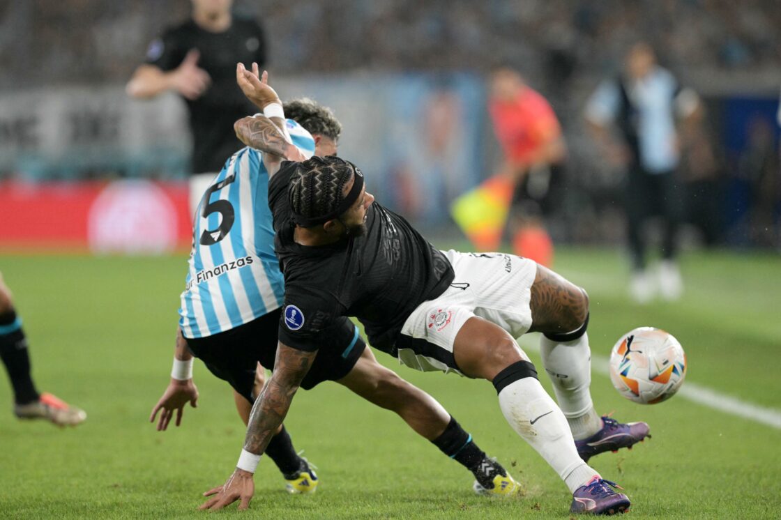 Corinthians tropeça diante do Racing e está fora da final da Sul-Americana