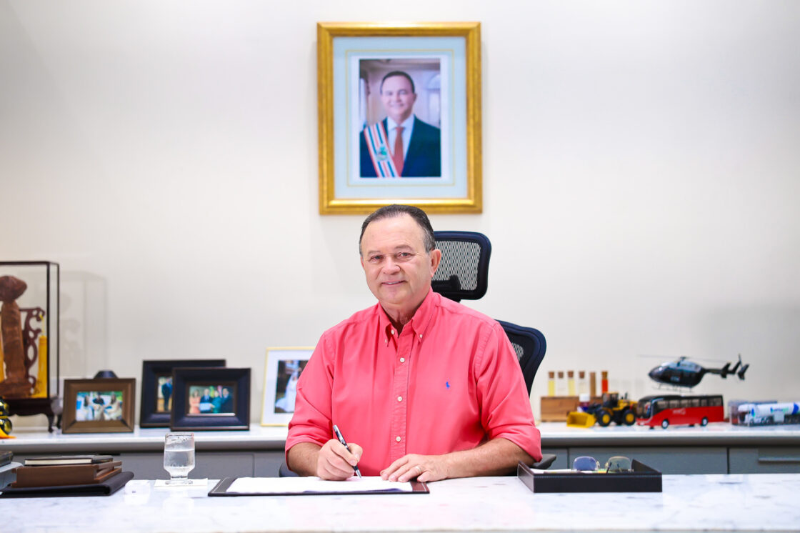Carlos Brandão nomeia 84 novos professores efetivos para a Uema