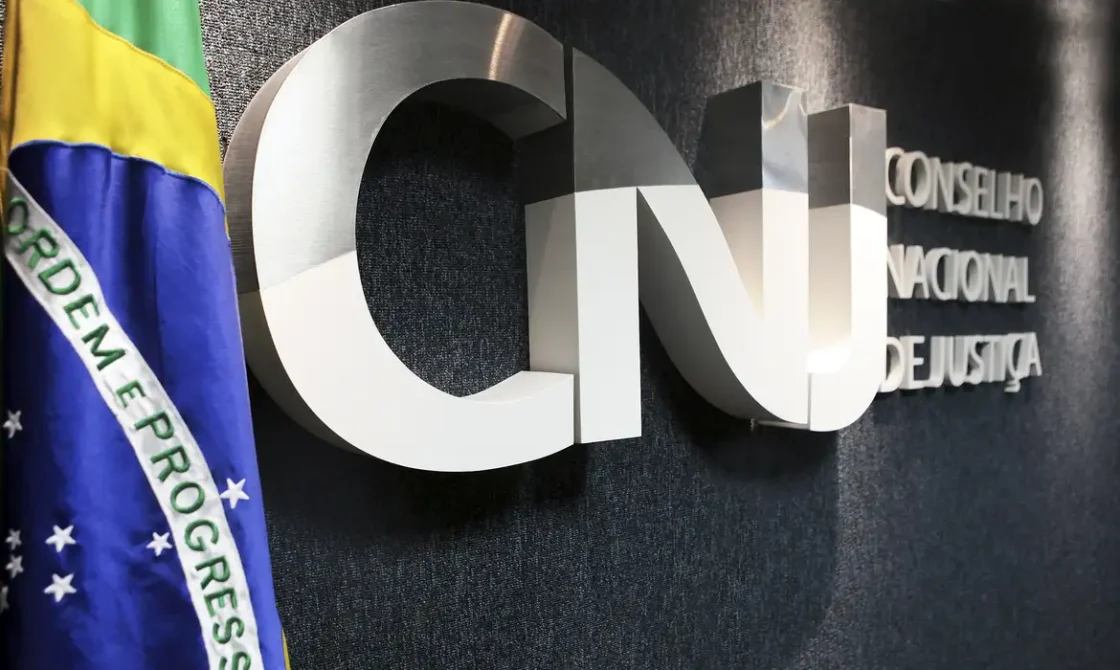 CNJ afasta desembargador por mensagens públicas de apoio a Bolsonaro