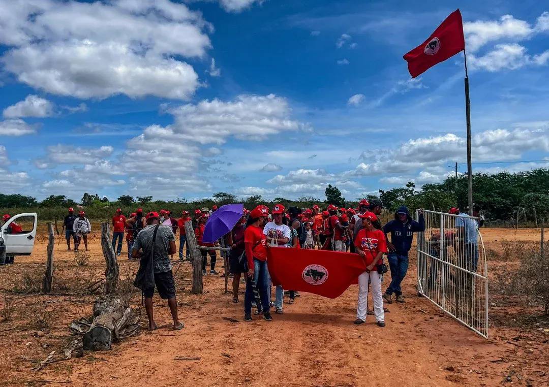 Abril Vermelho já registra 21 invasões de propriedades em dez estados