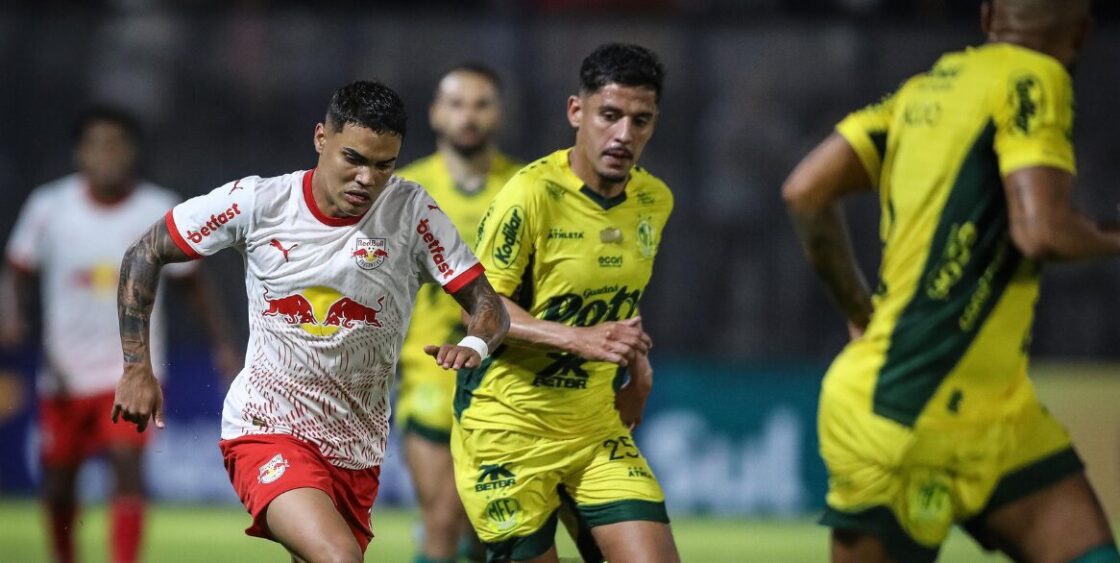 RB Bragantino vence Mirassol e toma vive-liderança do Flamengo na Série A
