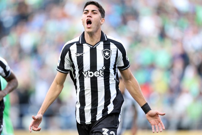 Botafogo estreia no Mundial de Clube com vitória e Palmeira empata sem gols