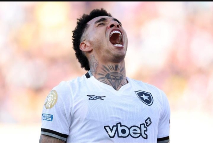 Botafogo vence o campeão europeu, PSG, e encaminha sua classificação
