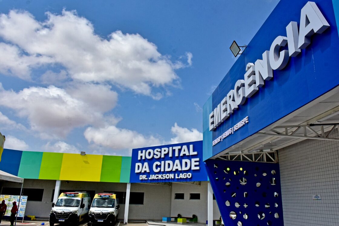 Hospital Socorrão II é reinaugurado com o nome de Jackson Lago