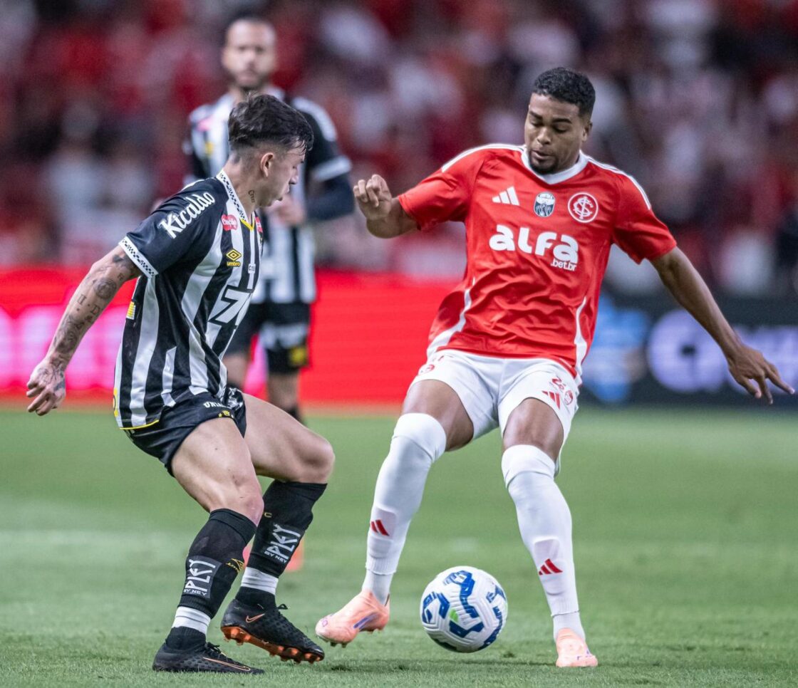 Santos e Internacional empatam e embolam briga contra o rebaixamento