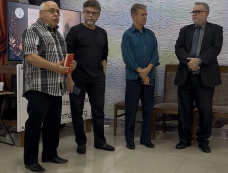 Livro Sofrer e Amar do padre e escritor maranhense João Mohana relançado em São Luís