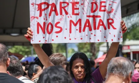 VIOLÊNCIA Diante do alarmante crescimento da violência contra mulher, Lula propõe mutirão educacional