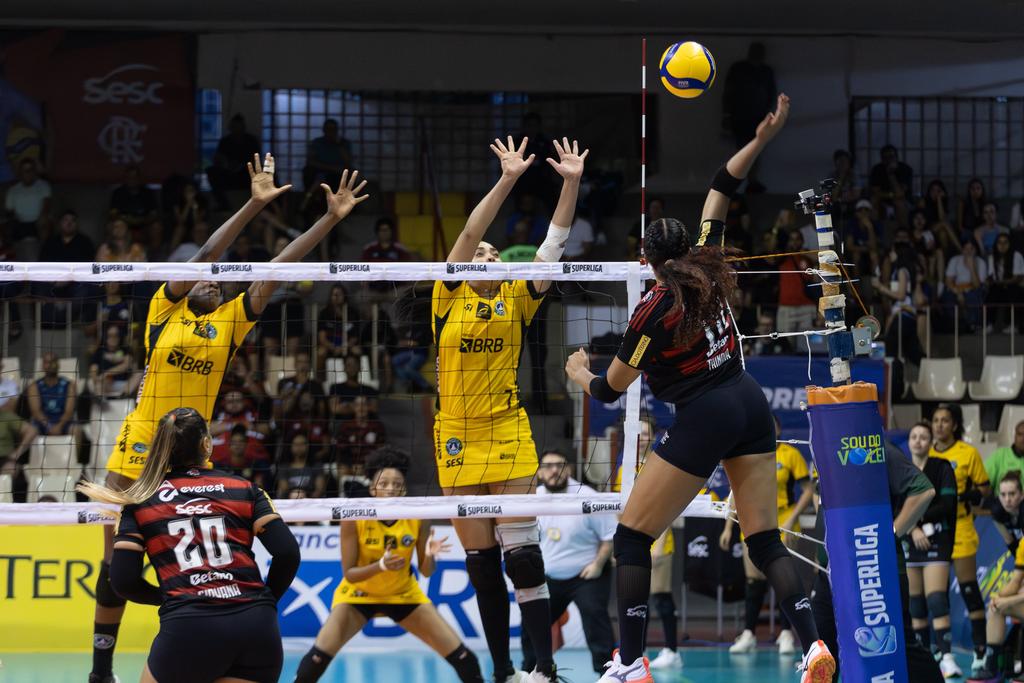 CLÁSSICO DO VÔLEI Sesc Flamengo e Brasília Vôlei se enfrentam nesta sexta-feira em São Luís pela Super Liga Feminina