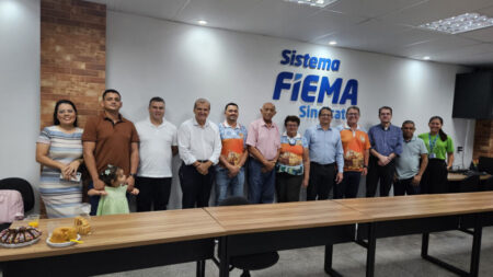 Dirigentes da Federação das Indústrias e do Sindicato de Panificação se confraternizaram após anúncio do resultado da eleição