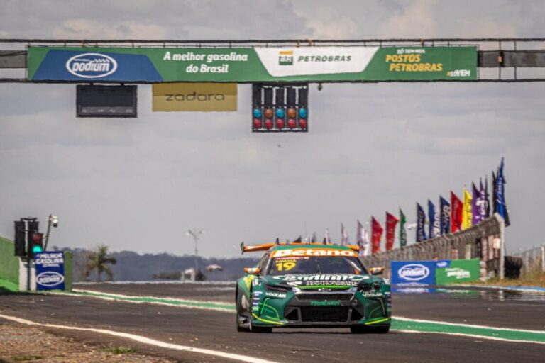 STOCK CAR Felipe Massa diminui a diferença para o líder em fim de semana positivo em Goiânia
