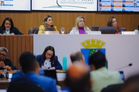 SEM TODES Câmara aprova projeto de Flávia Berthier que proíbe ensino de linguagem neutra nas escolas publicas e privadas de São Luís