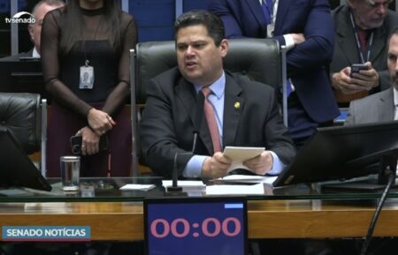 CONVOCAÇÃO NEGADA Davi Alcolumbre se recusa a ler pedidos para instalação de CPI mista para investigar o Banco Master
