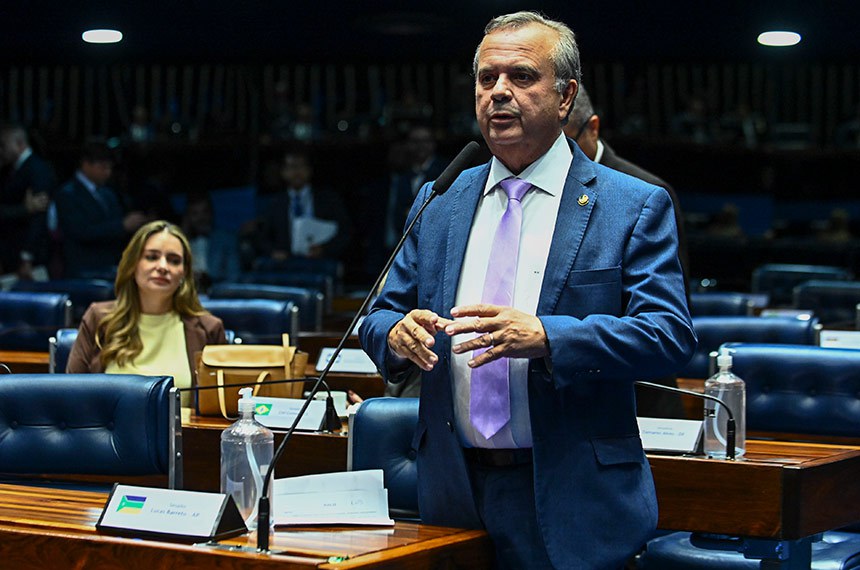 REFORMA TRABALHISTA Apresentada no Senado uma nova proposta trabalhista que permite ao empregado definir a sua escala de trabalho