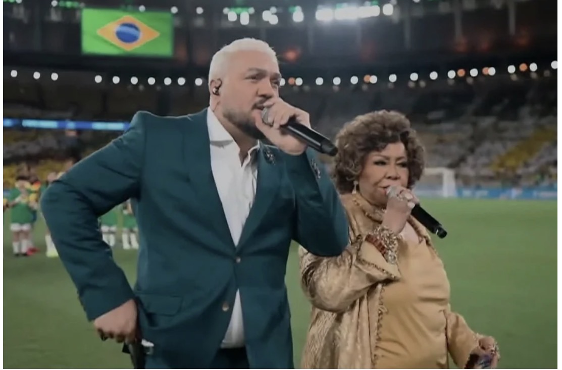 SEM RETORNO Alcione justifica fiasco na interpretação do Hino Nacional, ao lado de Belo, na abertura do Jogo Brasil x Panamá no Maracanã