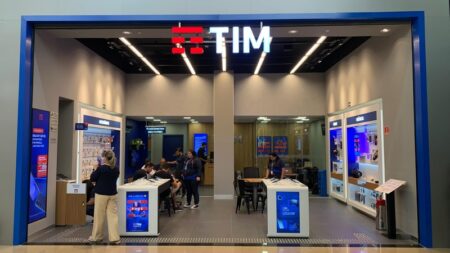 NEGÓCIOS EM TELEFONIA TIM inaugura três novas lojas parceiras no Maranhão, em Imperatriz, Açailândia e Pinheiro